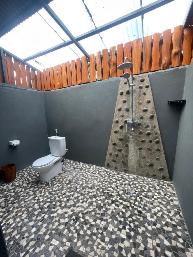Supersuck Hotel Maluk المظهر الخارجي الصورة
