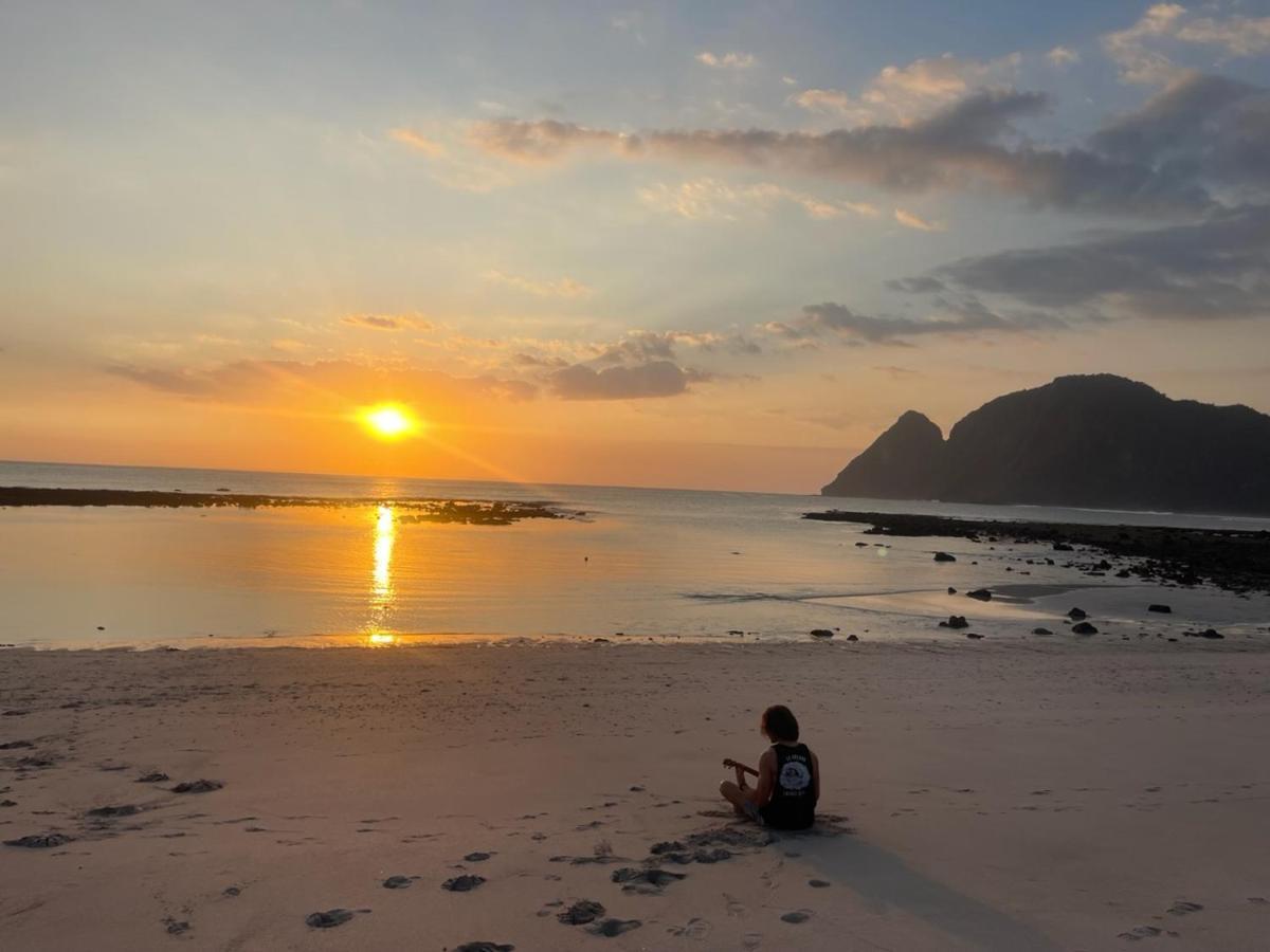 Supersuck Hotel Maluk المظهر الخارجي الصورة