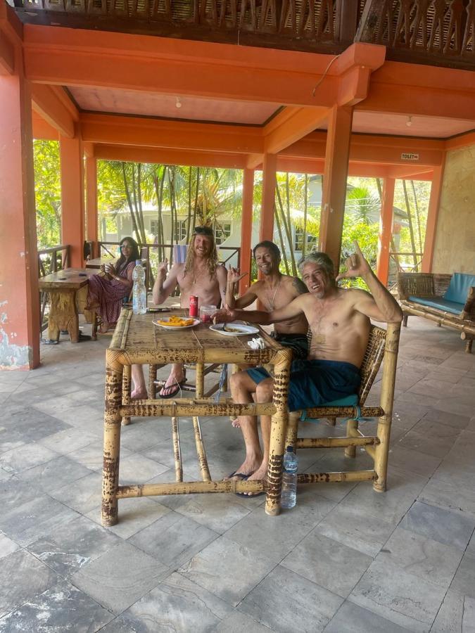 Supersuck Hotel Maluk المظهر الخارجي الصورة